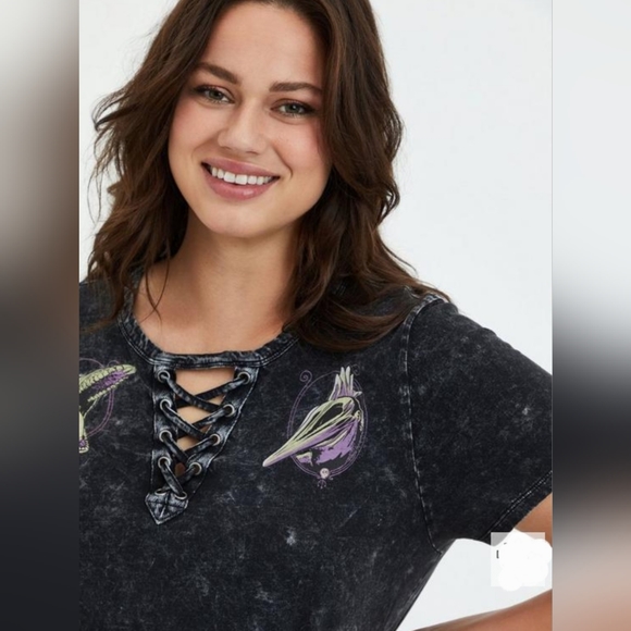 TORRID BEETLEJUICE Maitland Icon Lace-Up Black Mineral Wash Top! NWT! - Picture 2 of 10